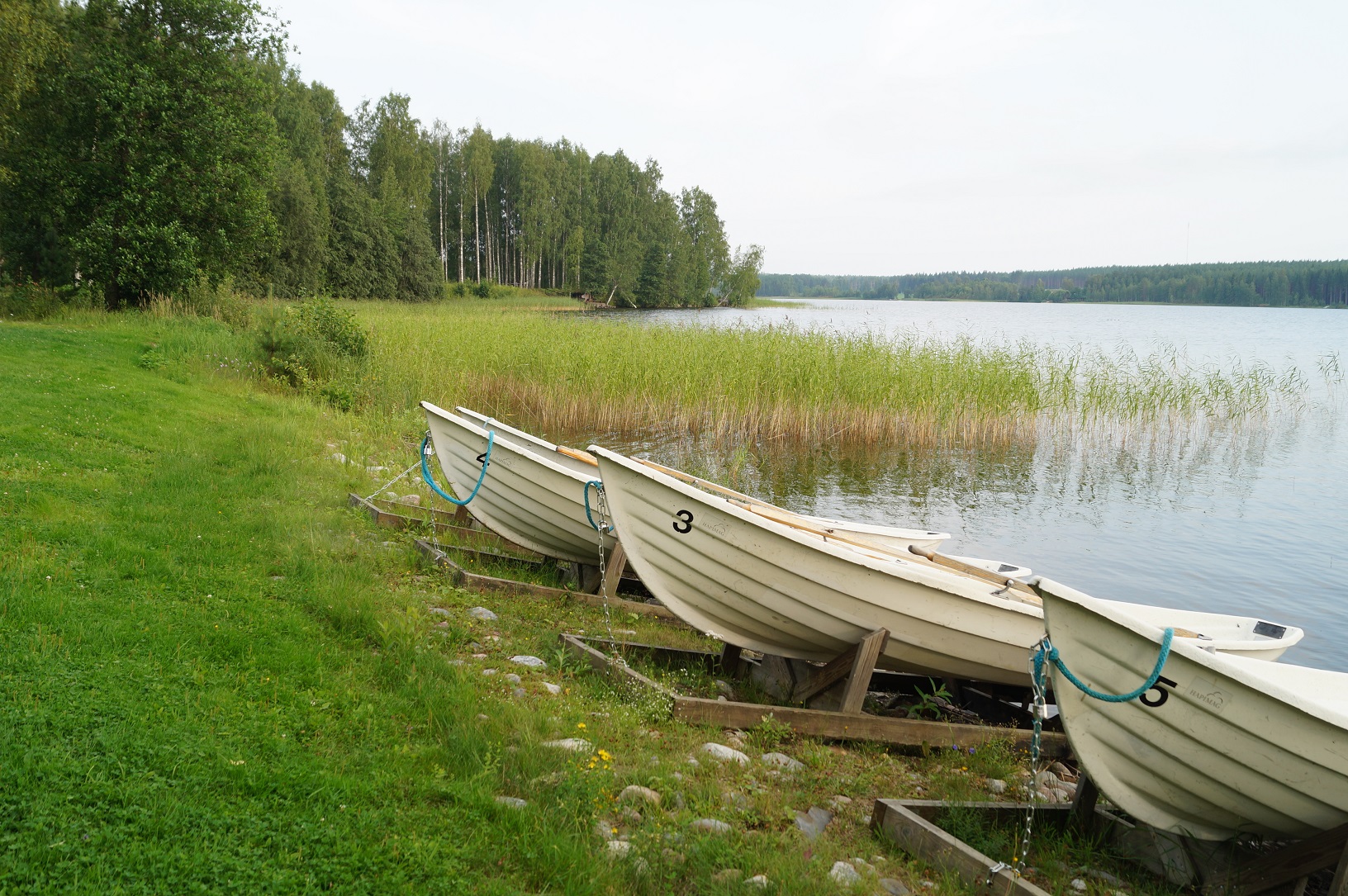 Boote an finnischem See