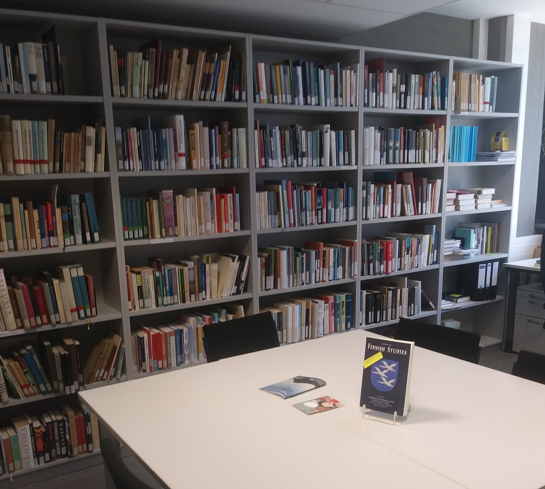 Bibliothek am Institut für Fennistik an der Uni Köln