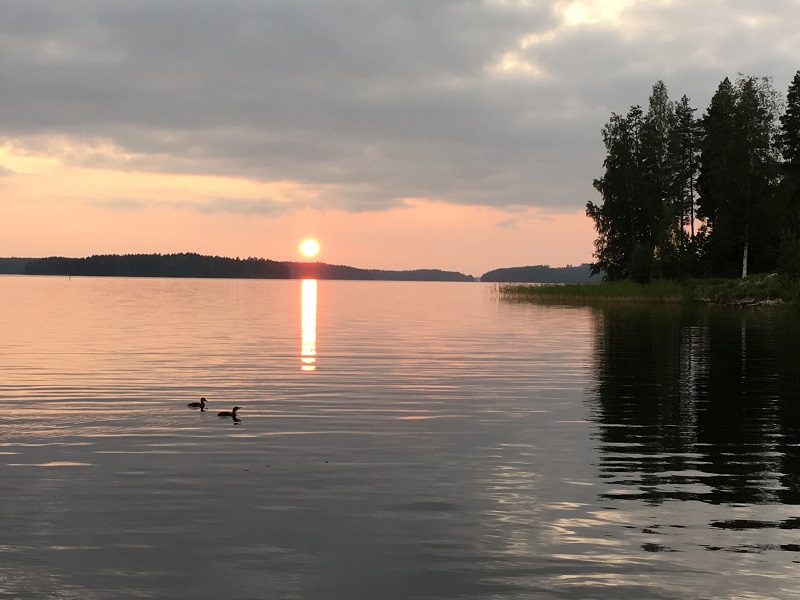 Abendliche Idylle am finnischen See