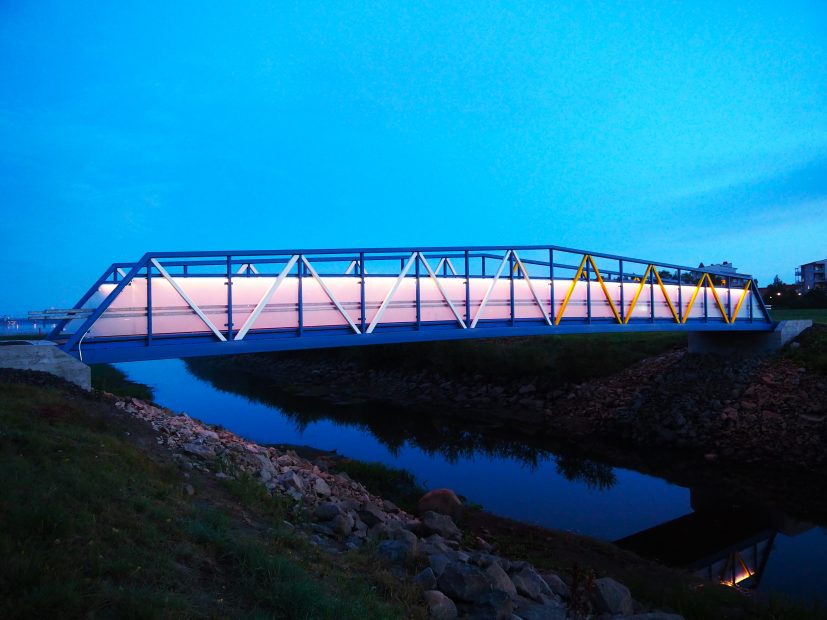 Brücke von Tornio (Finnland) nach Haparanda (Schweden) - HaparandaTornio als eine Einheit