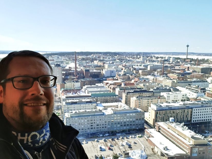 Ausblick auf Tampere von der Moro Sky Bar