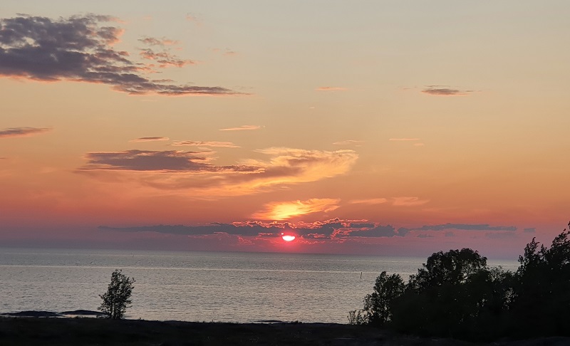 Sonnenuntergang auf der Insel Tankar