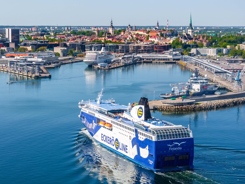 Die MS Finlandia von Eckerö Line läuft im Hafen von Tallinn ein